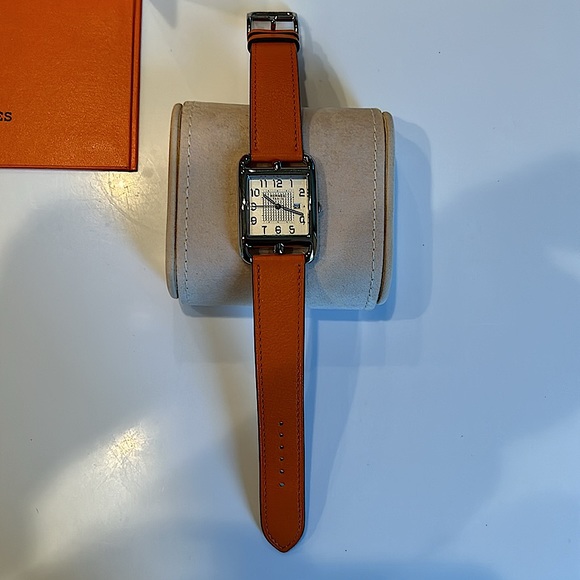 Authentic HERMES 31MM Cape Cod Watch. - Picture 3 of 9